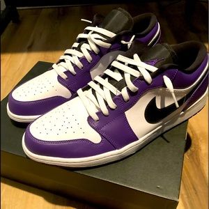 Jordan 1 court purple low